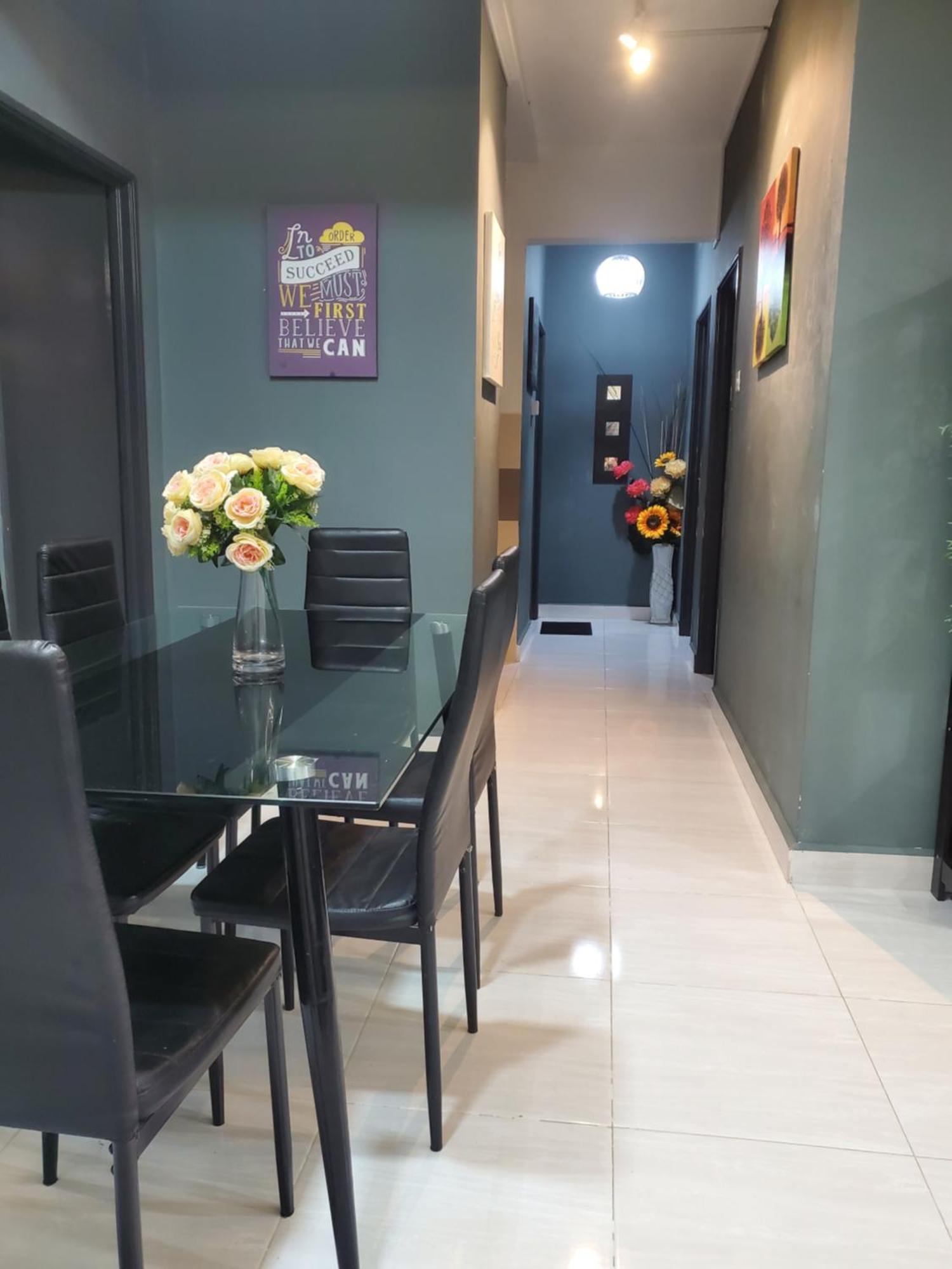 Апартаменти Casa Inderaloka Pantai Batu Buruk Куала-Тренгану Екстер'єр фото